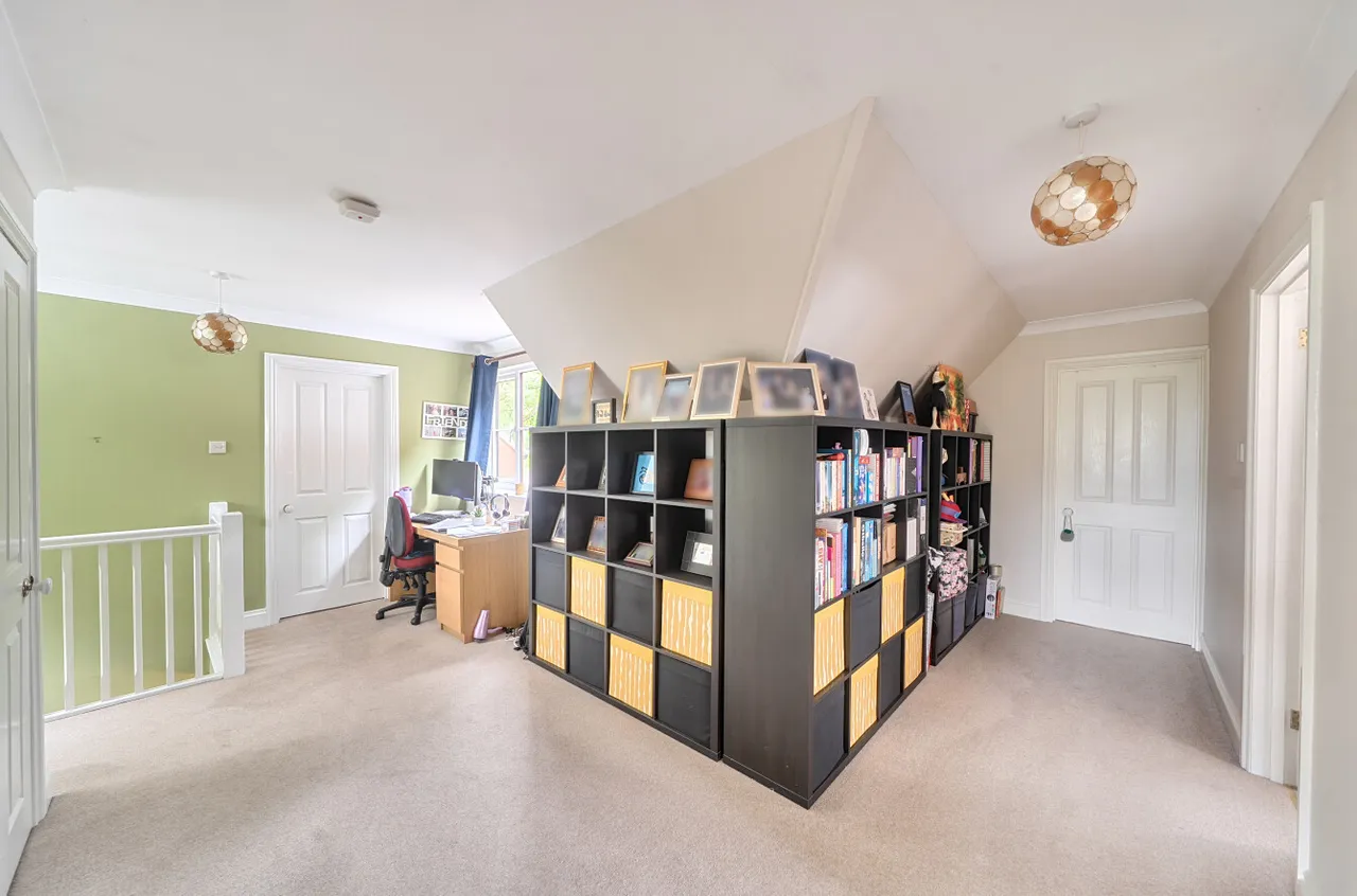 Winchester Road, Bassett, SO16, photo 15