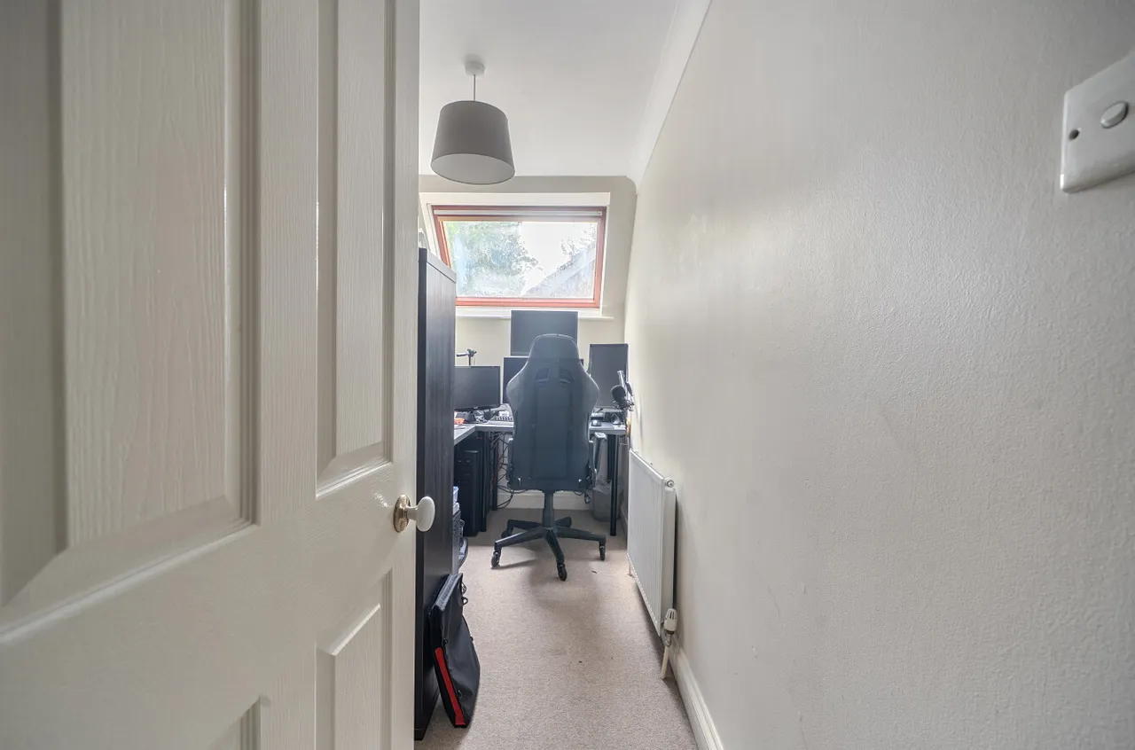 Winchester Road, Bassett, SO16, photo 11