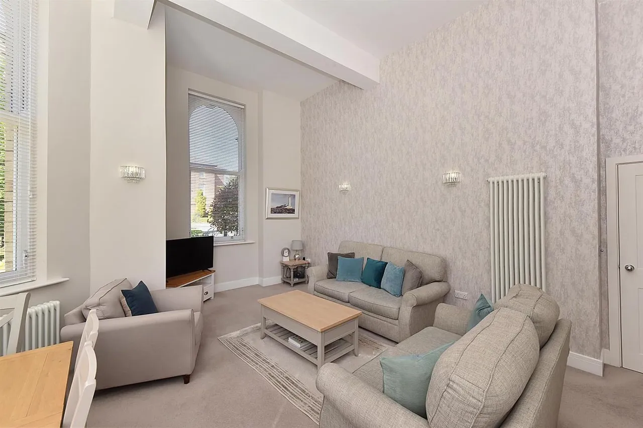 Windsor House, Knightsbridge Square, Macclesfield, photo 7
