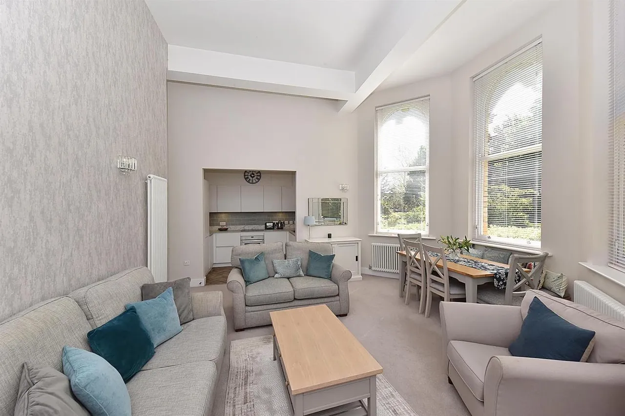 Windsor House, Knightsbridge Square, Macclesfield, photo 4
