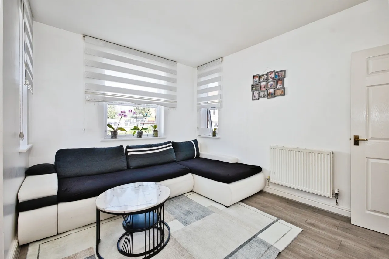 Crofton Avenue, Yeovil, BA21, photo 5