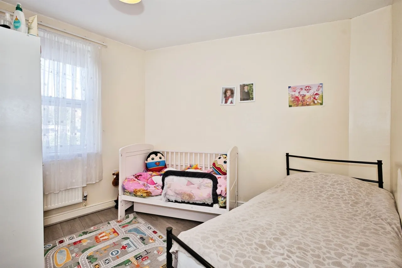 Crofton Avenue, Yeovil, BA21, photo 8