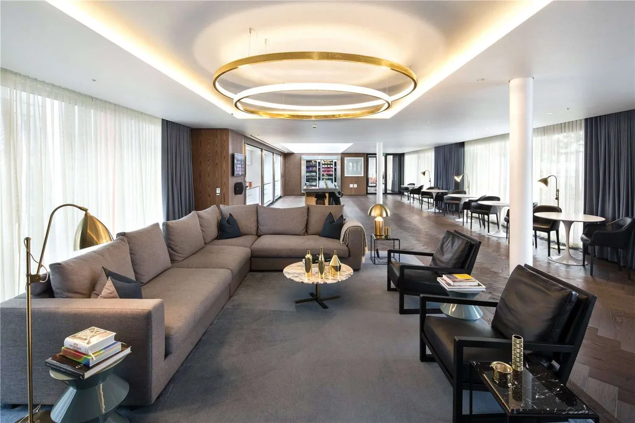 Nova, 79 Buckingham Palace Road, Westminster, London, SW1W 0AJ, photo 10