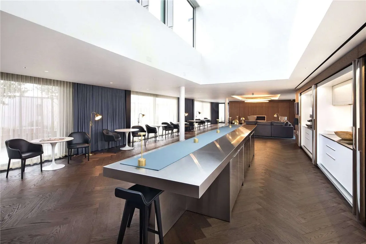 Nova, 79 Buckingham Palace Road, Westminster, London, SW1W 0AJ, photo 11