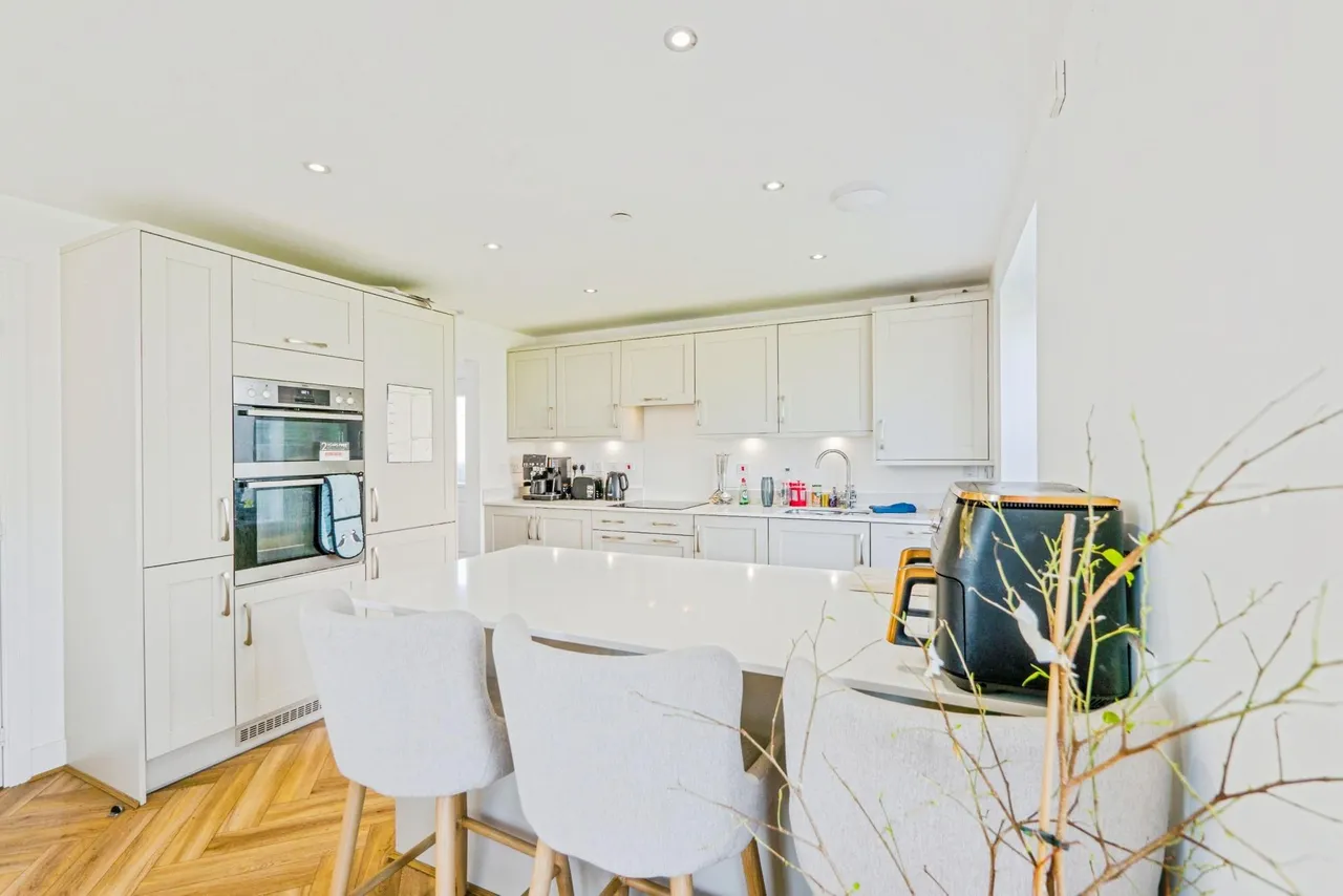 Thomas Clarke Road, Cowbridge, CF71, photo 6