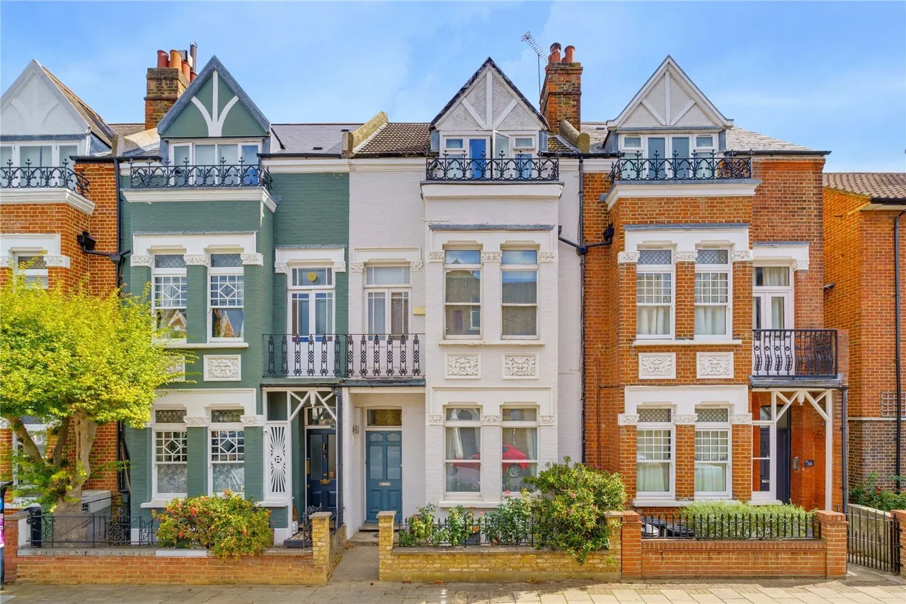 4 bed house for sale, Marjorie Grove, London, SW11