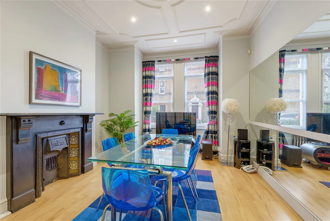 Marjorie Grove, London, SW11, photo 2