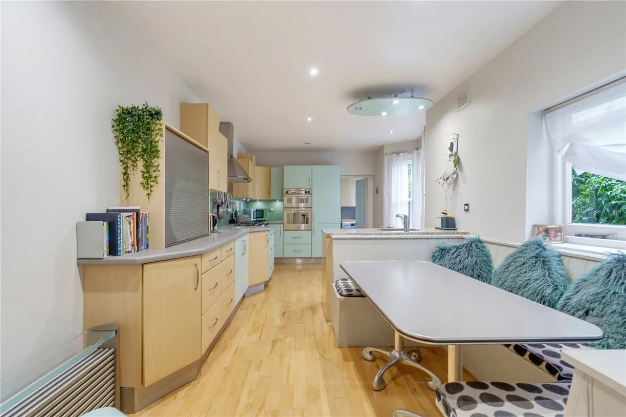 Marjorie Grove, London, SW11, photo 5