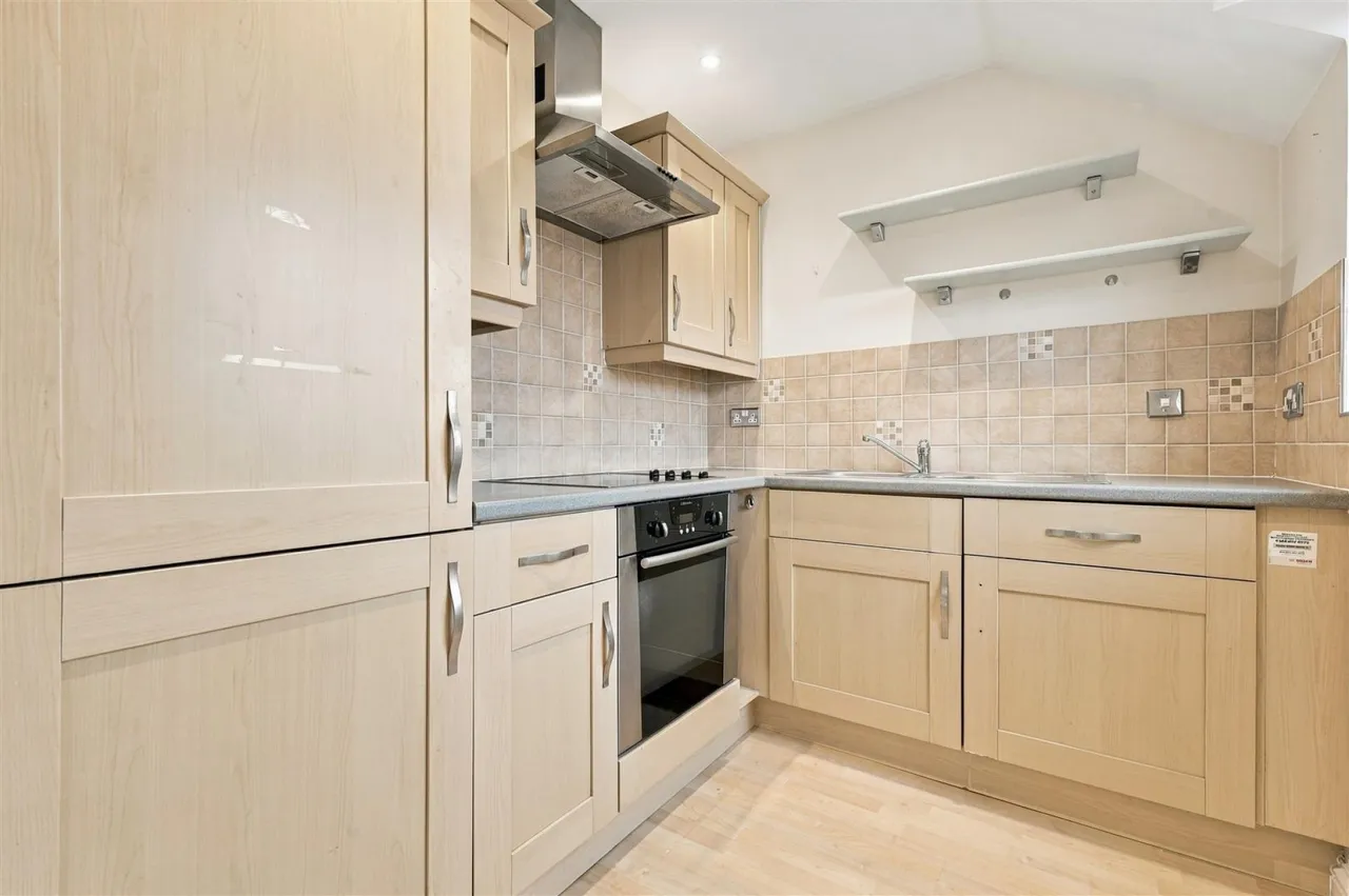 Pegs Lane, Hertford, photo 9