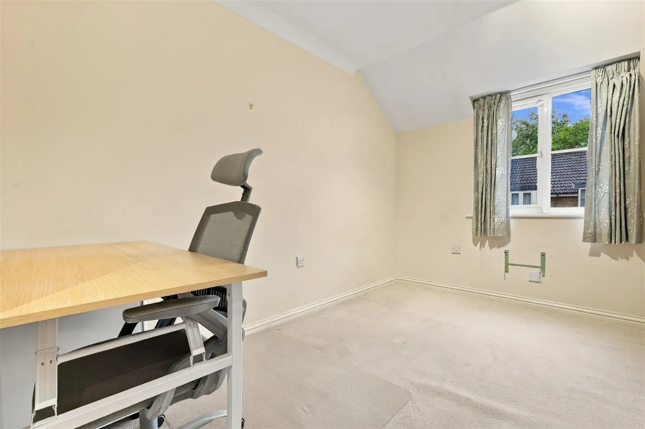 Pegs Lane, Hertford, photo 10