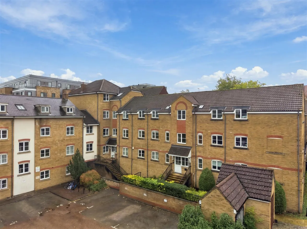 Pegs Lane, Hertford, photo 13