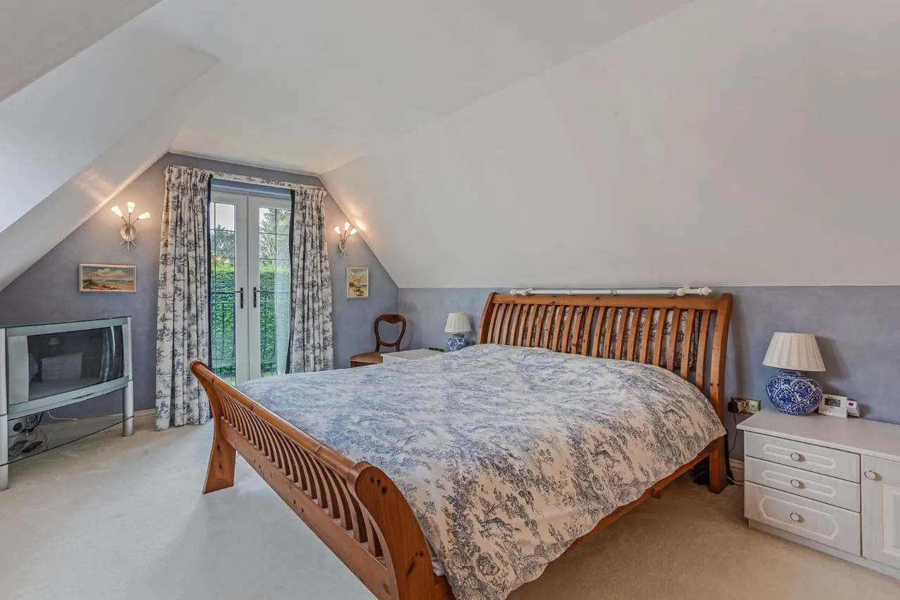 St. Marys Lane, Winkfield, Windsor, Berkshire, SL4 4SH, photo 7