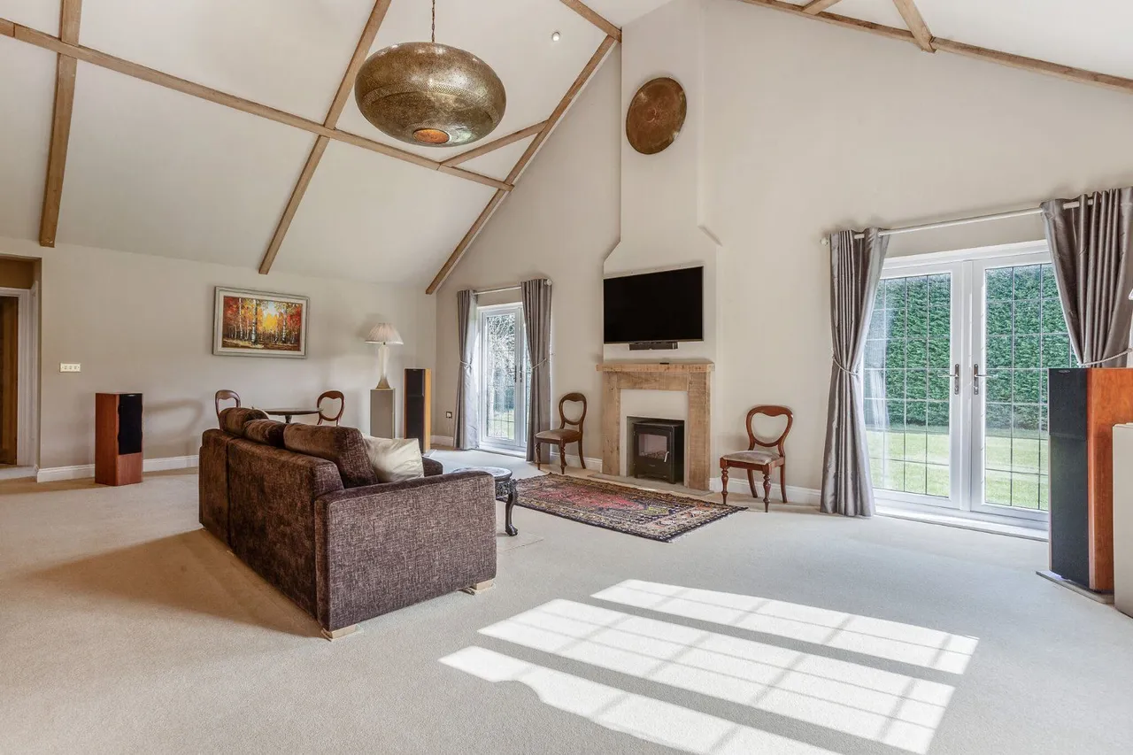 St. Marys Lane, Winkfield, Windsor, Berkshire, SL4 4SH, photo 12