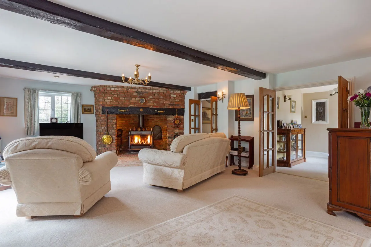 St. Marys Lane, Winkfield, Windsor, Berkshire, SL4 4SH, photo 5