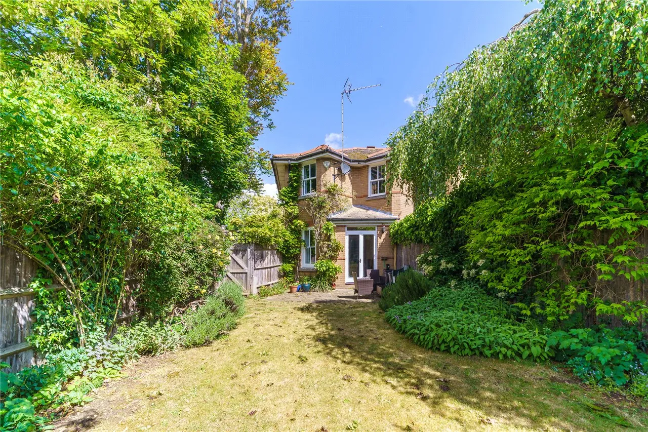 Carlyle Place, London, SW15, photo 3