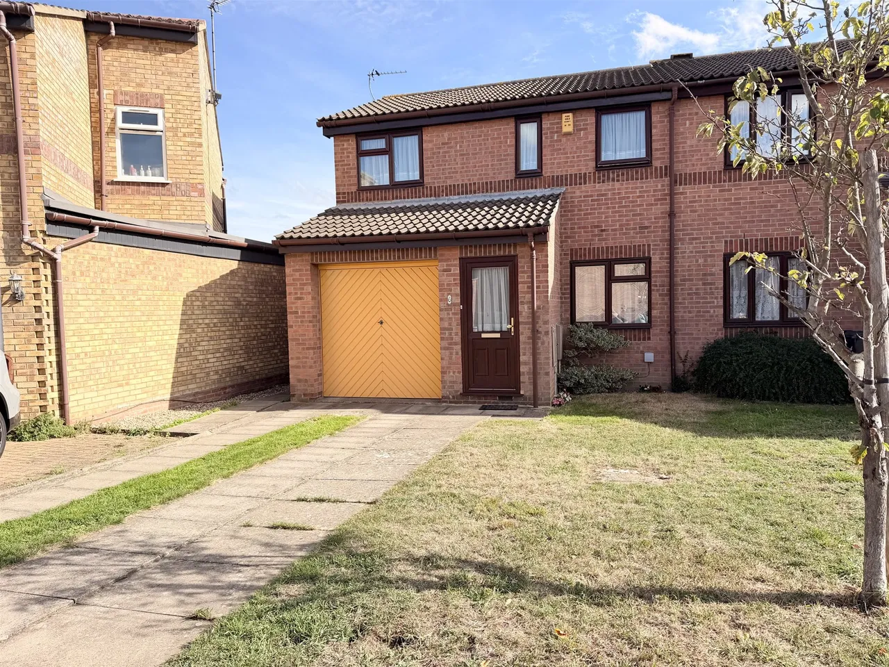 3 bed property for sale, Blunden Close, Romford, RM8