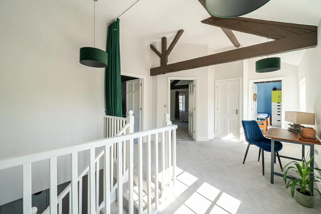 Harefield Grove, Cheltenham, GL50, photo 4