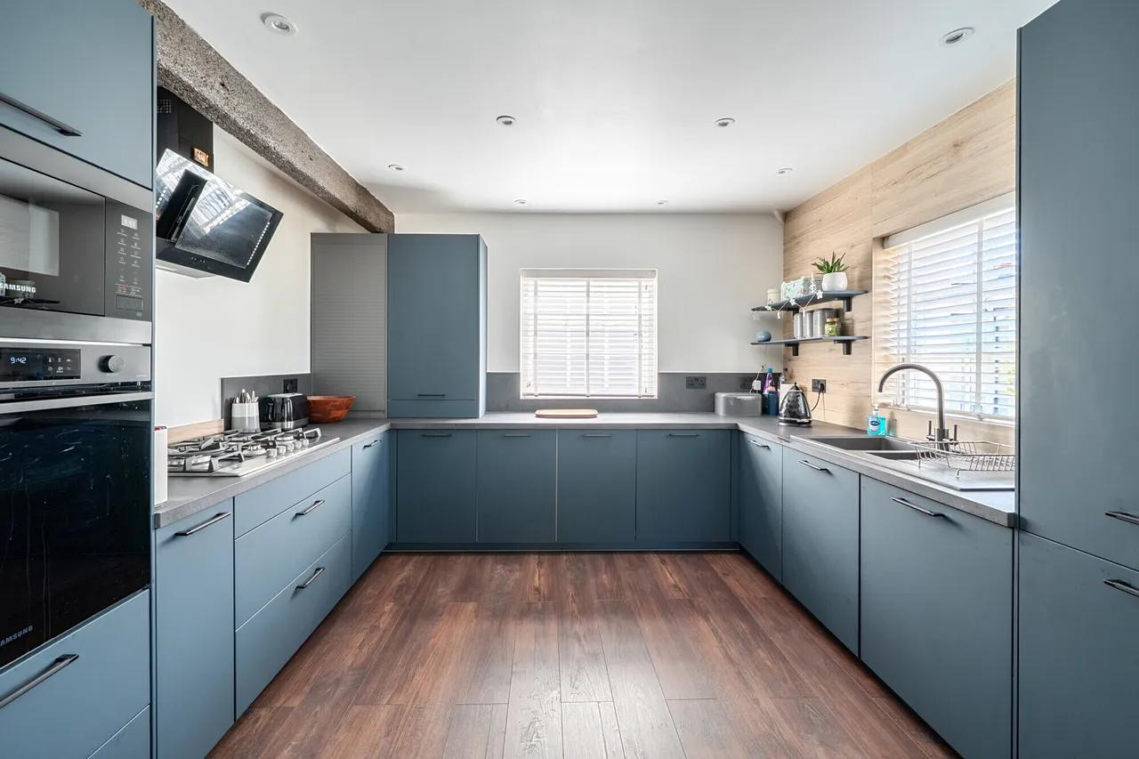 Harefield Grove, Cheltenham, GL50, photo 3