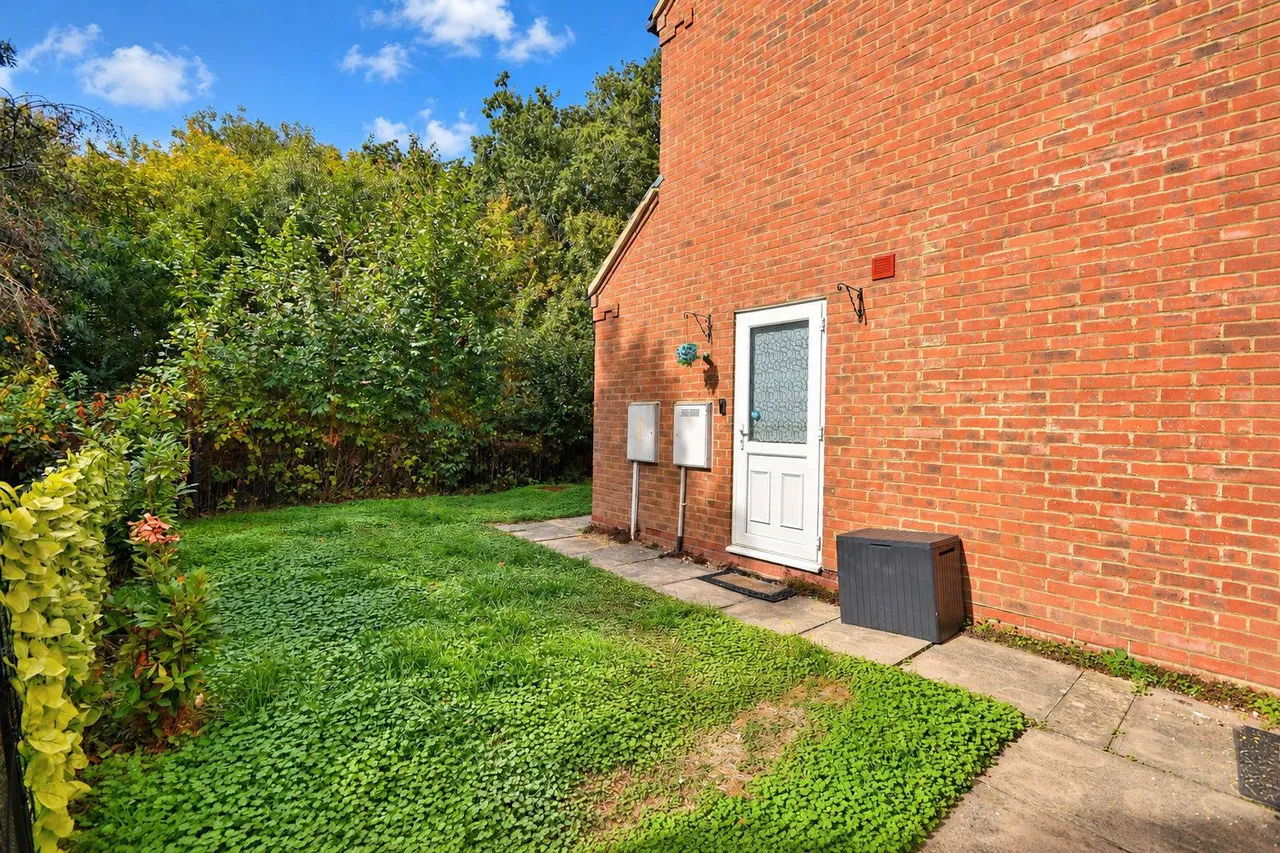 Ladymead Close, Northampton, NN4, photo 22