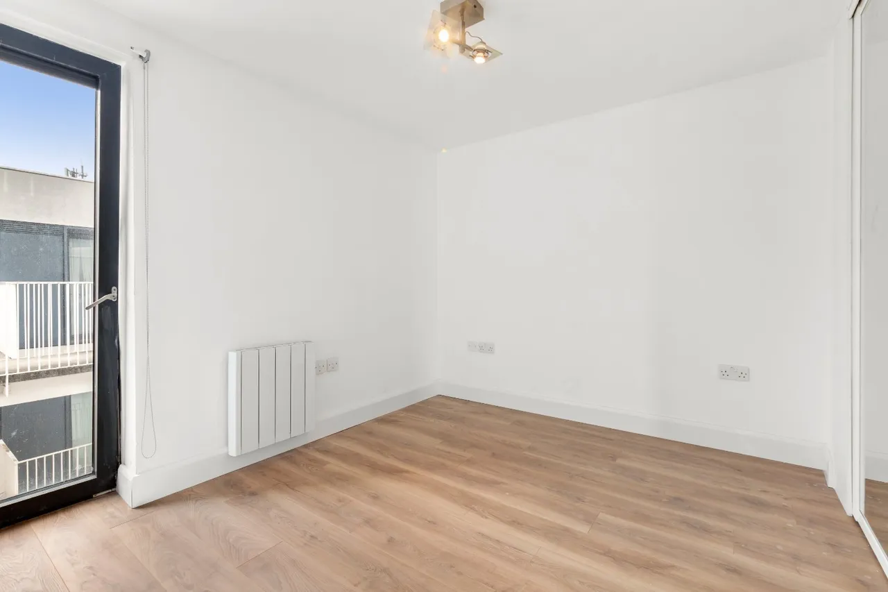 Hester Road, London, SW11, photo 3