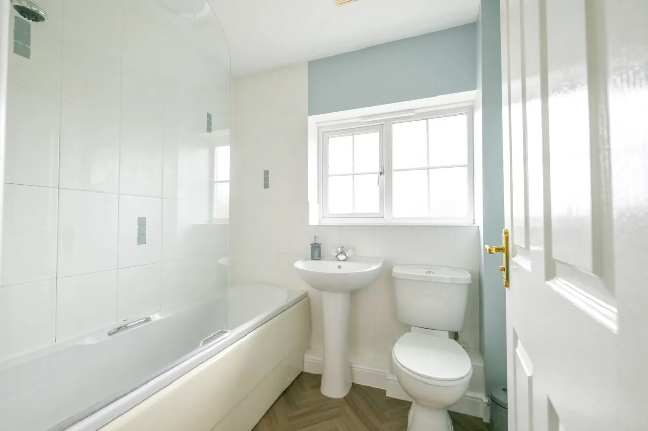 Cranbourne Drive, Redcar, TS10, photo 23