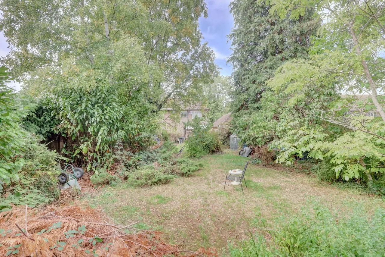 Watchet Lane, Holmer Green, HP15, photo 9
