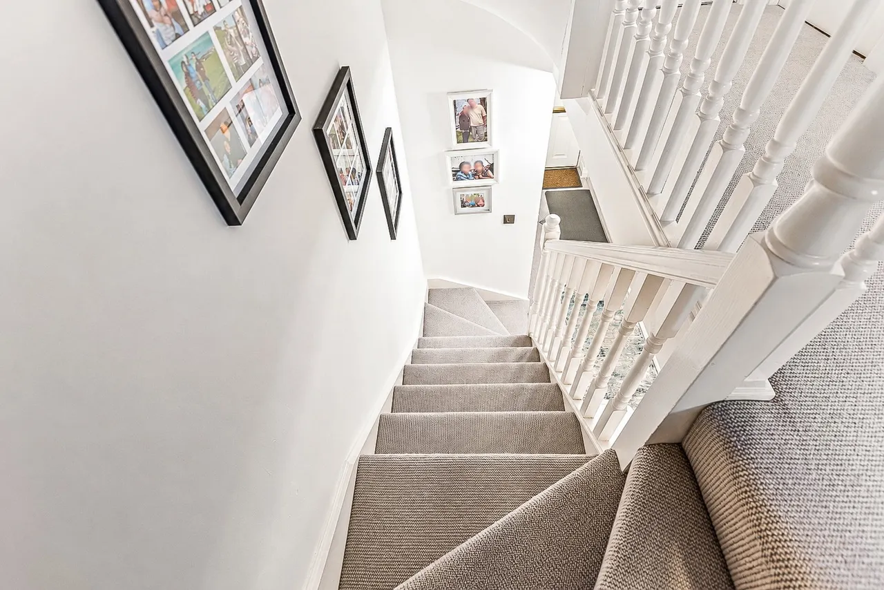 Fosse Close, Burbage, LE10, photo 14