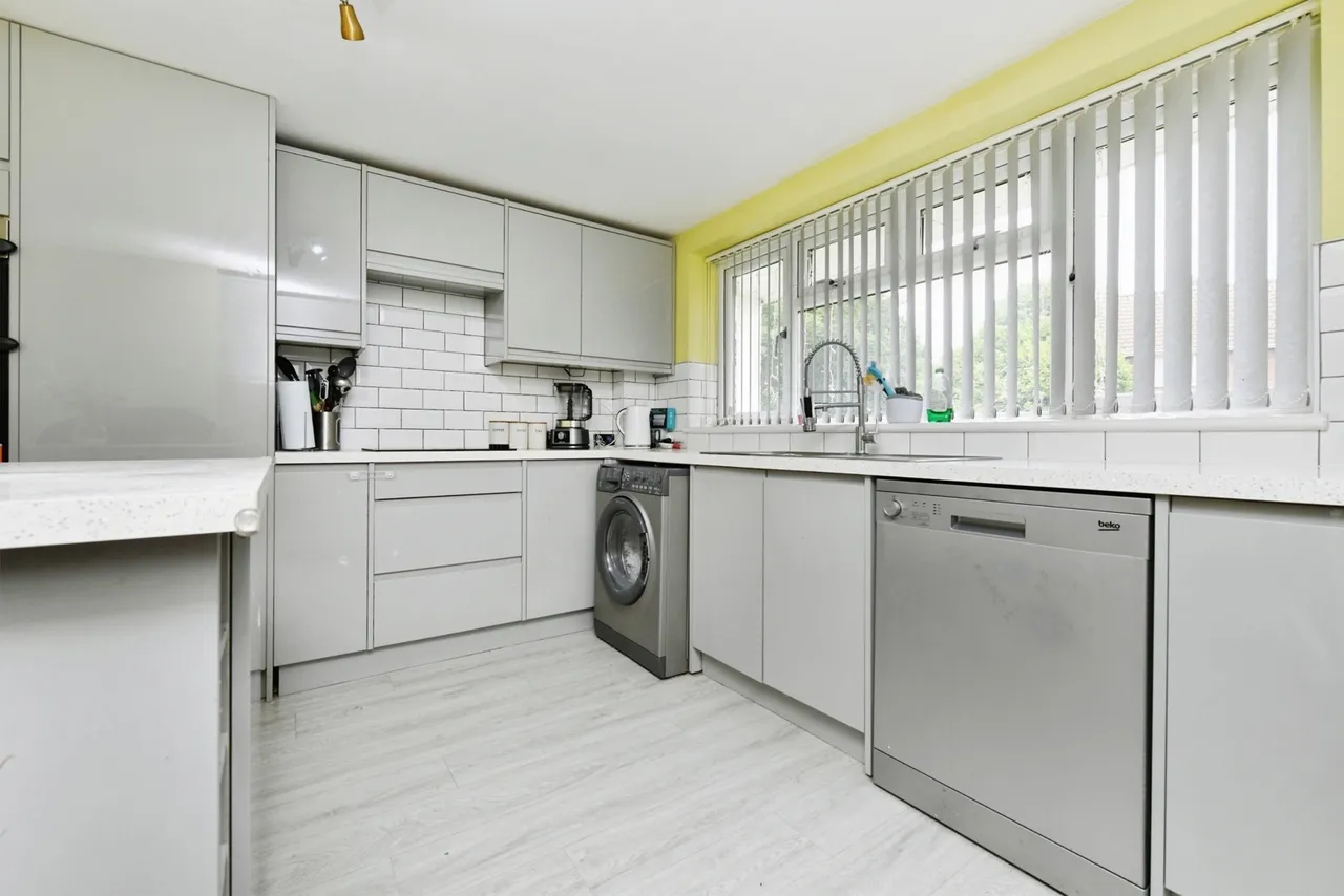 The Hatherley, Basildon, Essex, SS14, photo 3
