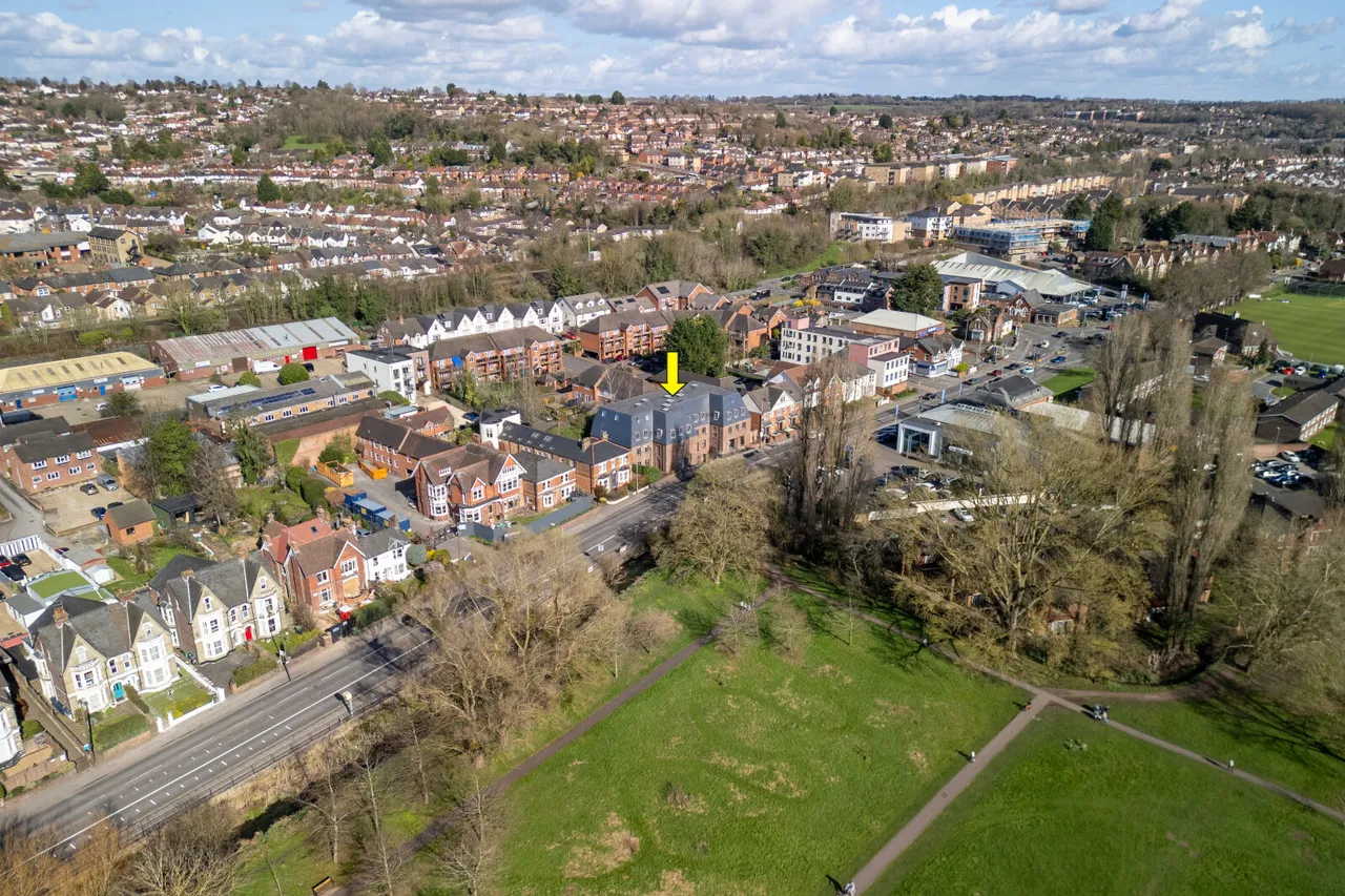 London Road, High Wycombe, HP11, photo 9