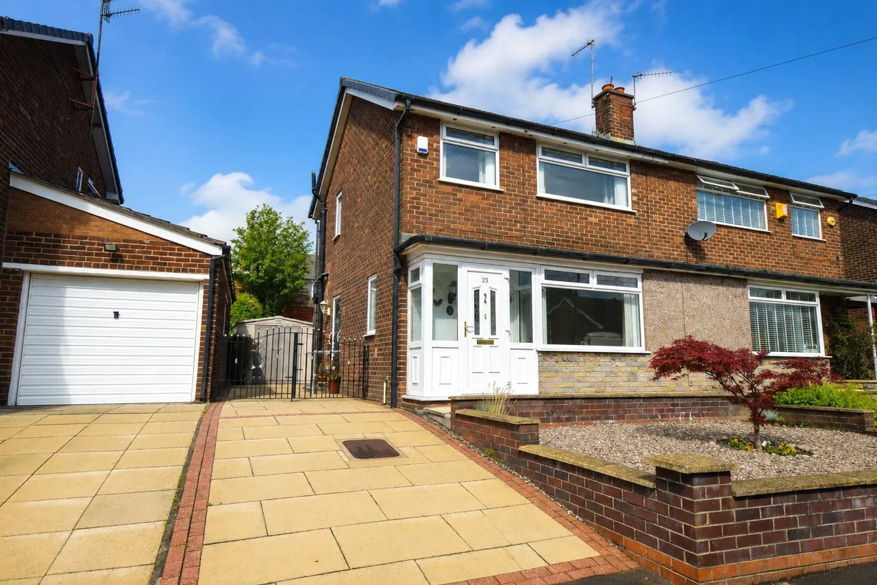 3 bed house for sale, Cornish Way, Royton, OL2