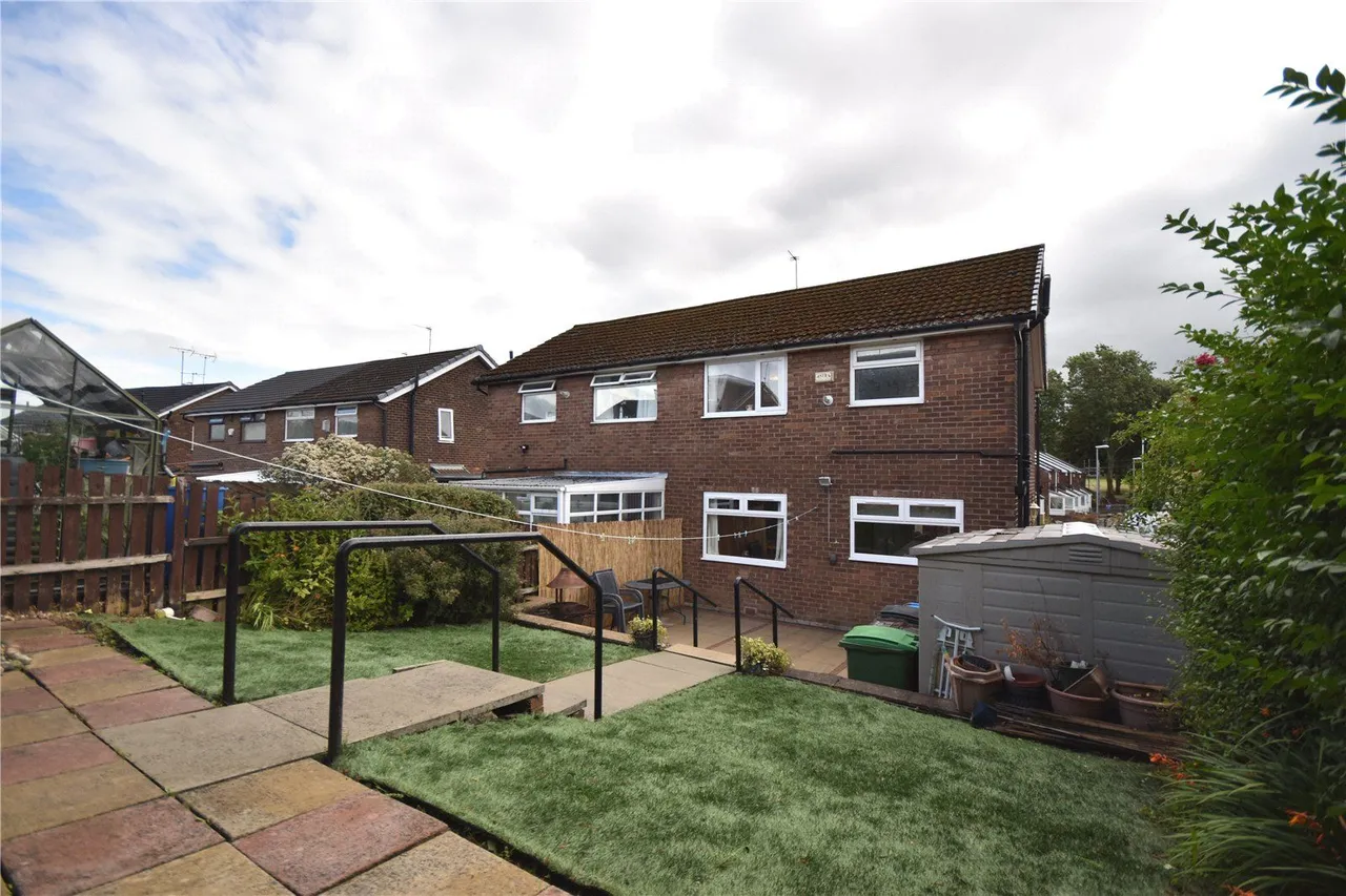 Cornish Way, Royton, OL2, photo 17