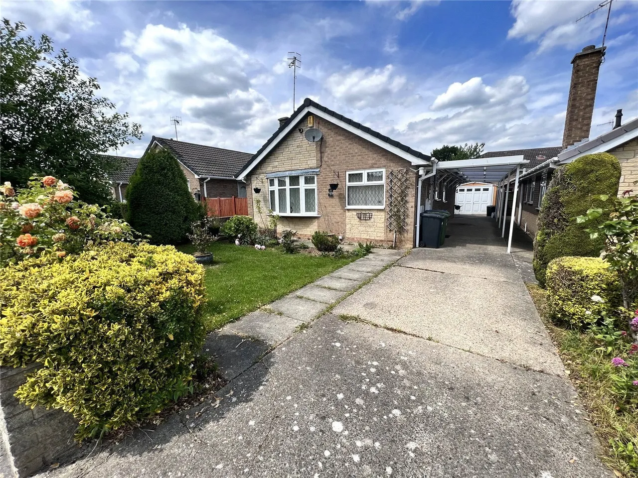 3 bed house for sale, Hucklow Avenue, Inkersall, S43