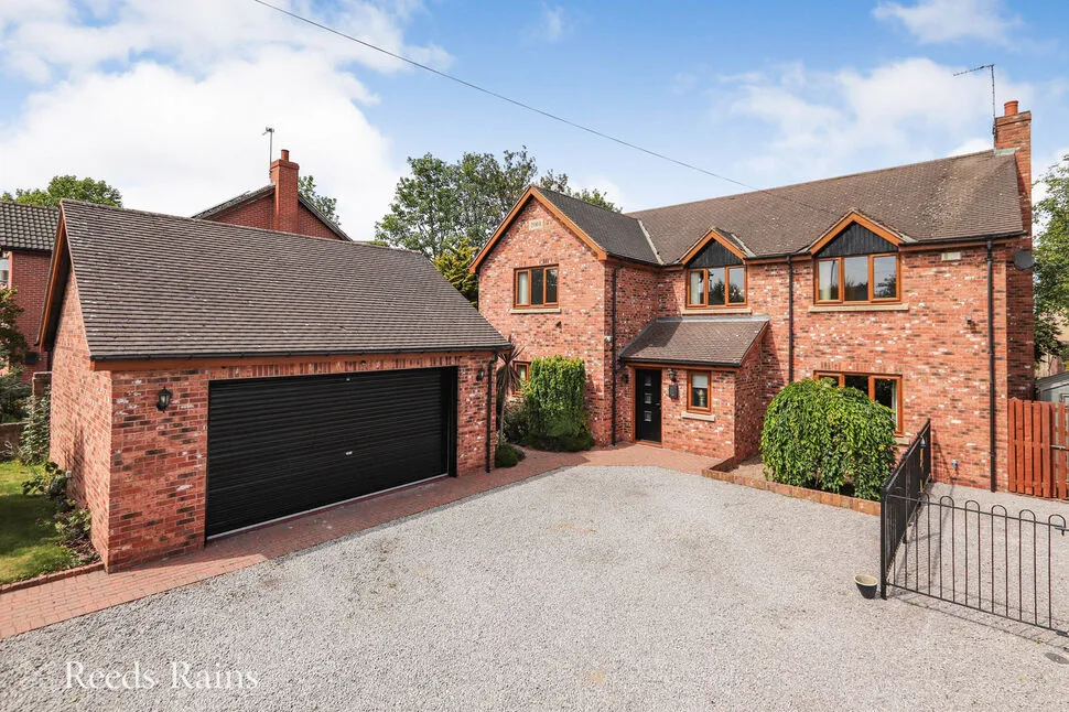 5 bed house for sale, Hawthorne Farm Court, Bolton-upon-Dearne, S63