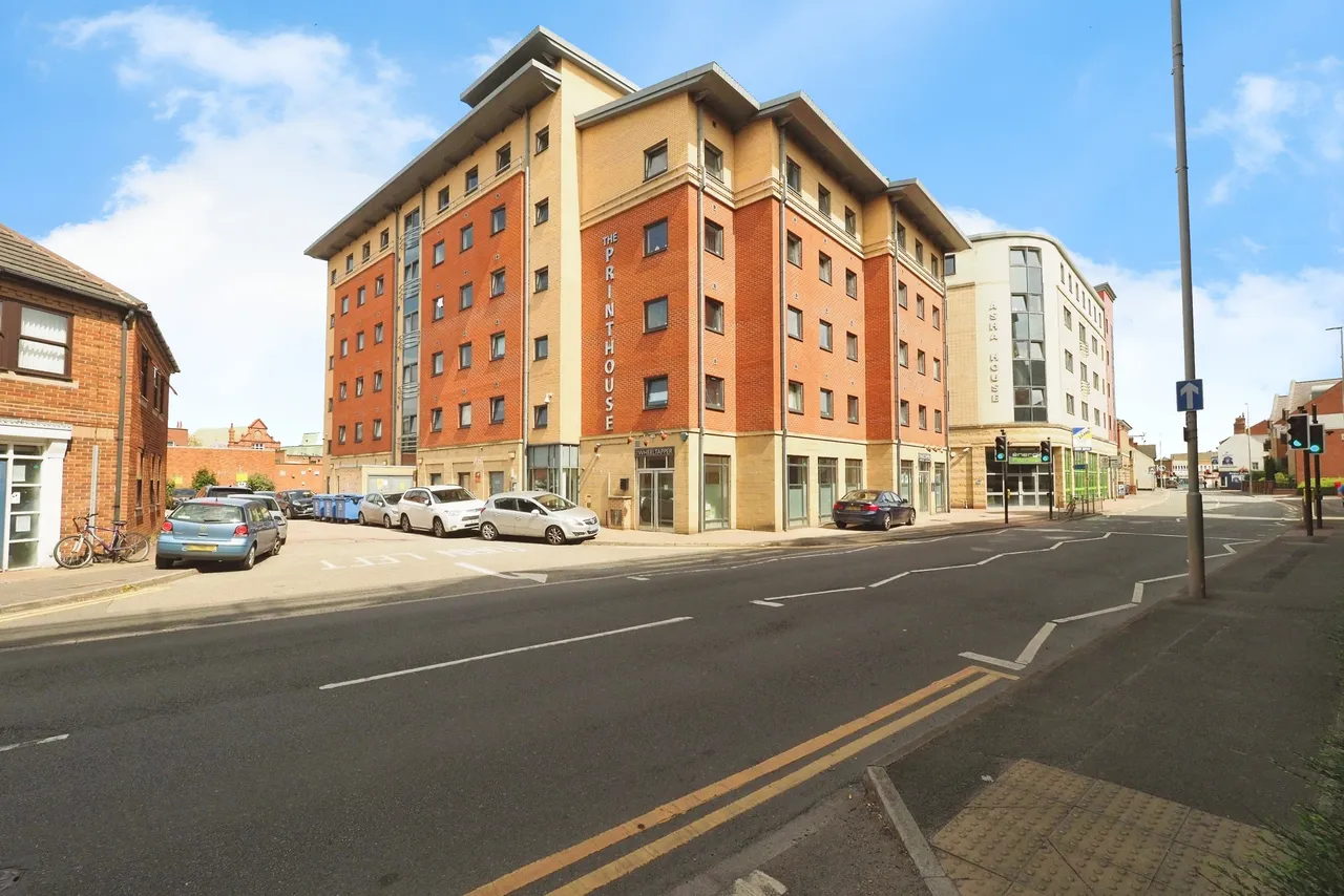 58-60 Woodgate, Loughborough, photo 2