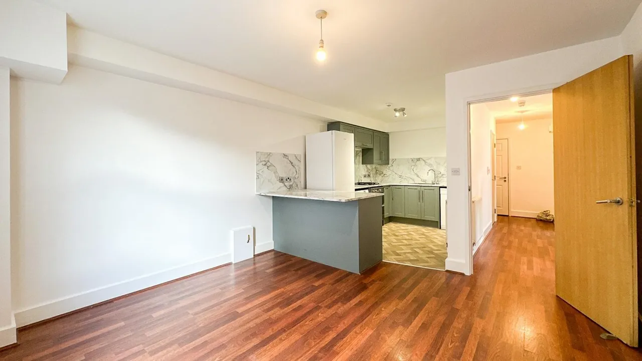 2 bed flat to rent — Chessel Mews, West Street, Bedminster, BS3