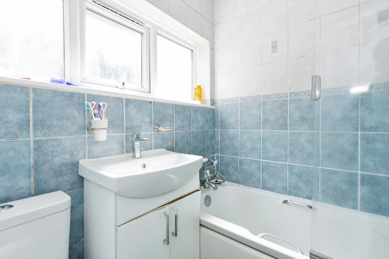 Fullwell Avenue, Ilford, IG5, photo 13