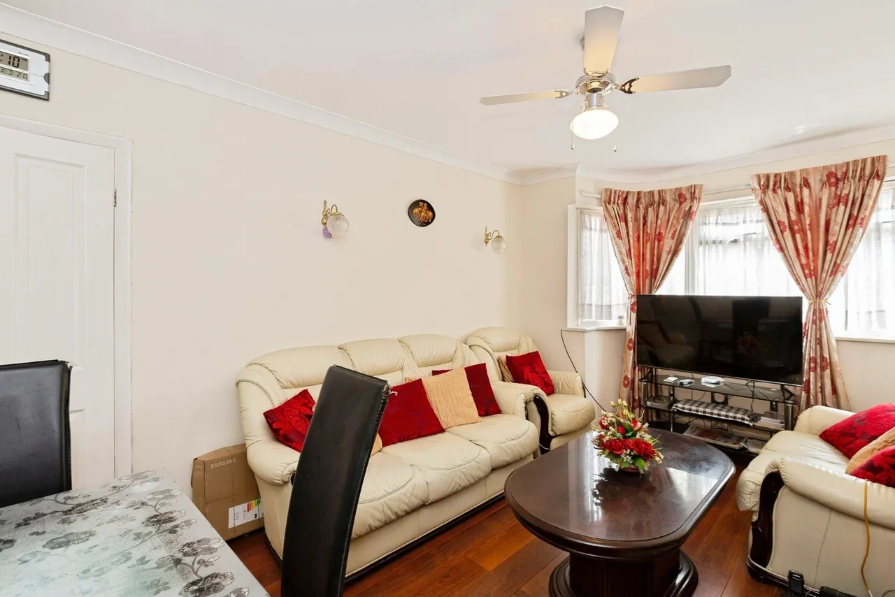Fullwell Avenue, Ilford, IG5, photo 4