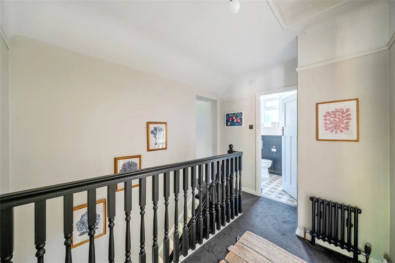 Common Close, Horsell, GU21, photo 15