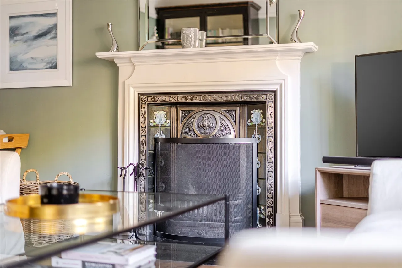 Common Close, Horsell, GU21, photo 5