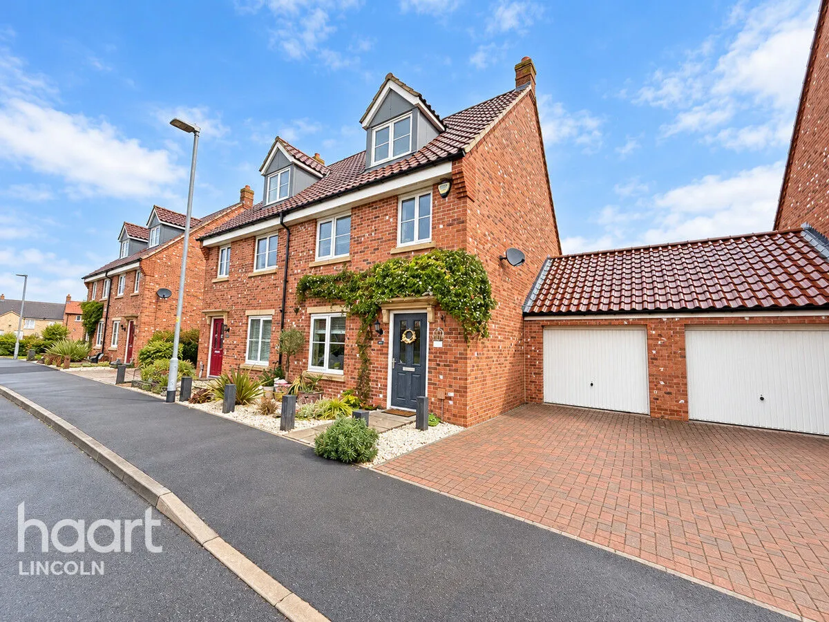 3 bed house for sale, Kirk Road, Branston, LN4
