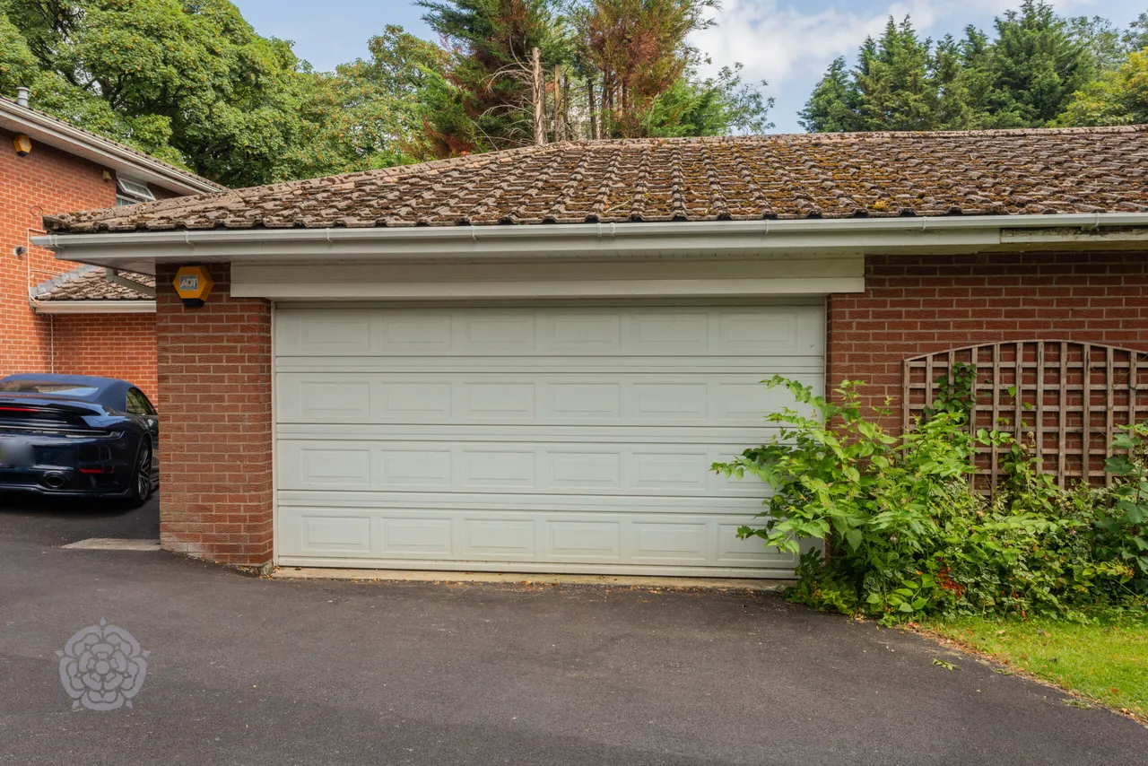 Thorn Lea Close, Bolton, BL1 5BE, photo 39