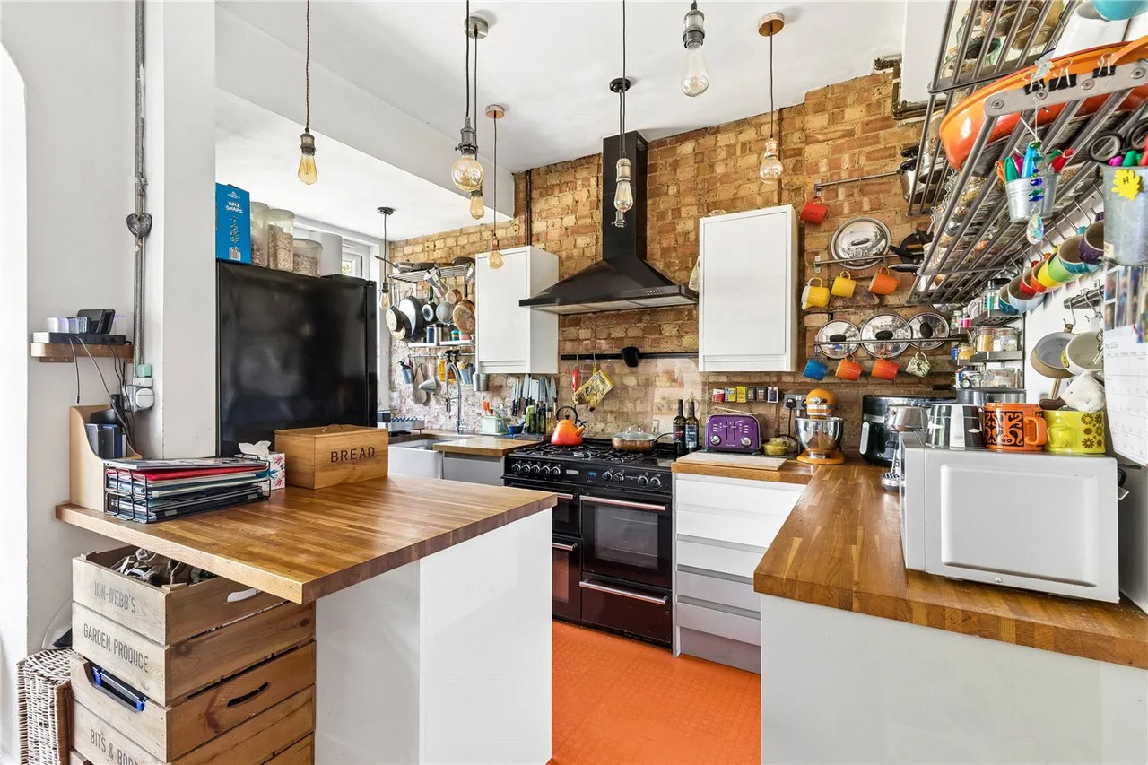 Links Road, London, SW17, photo 5
