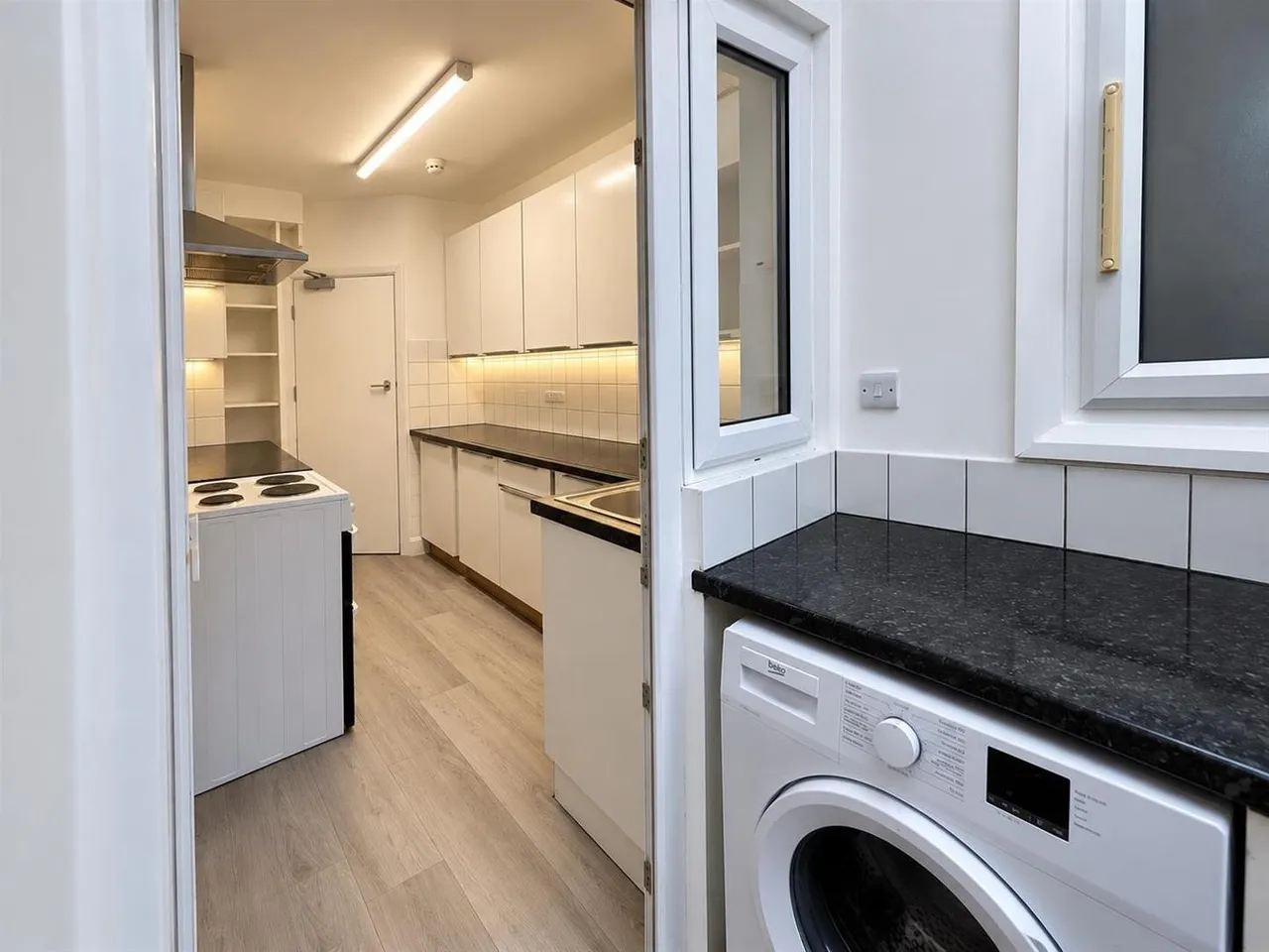 Osidge Lane, London, N14, photo 11
