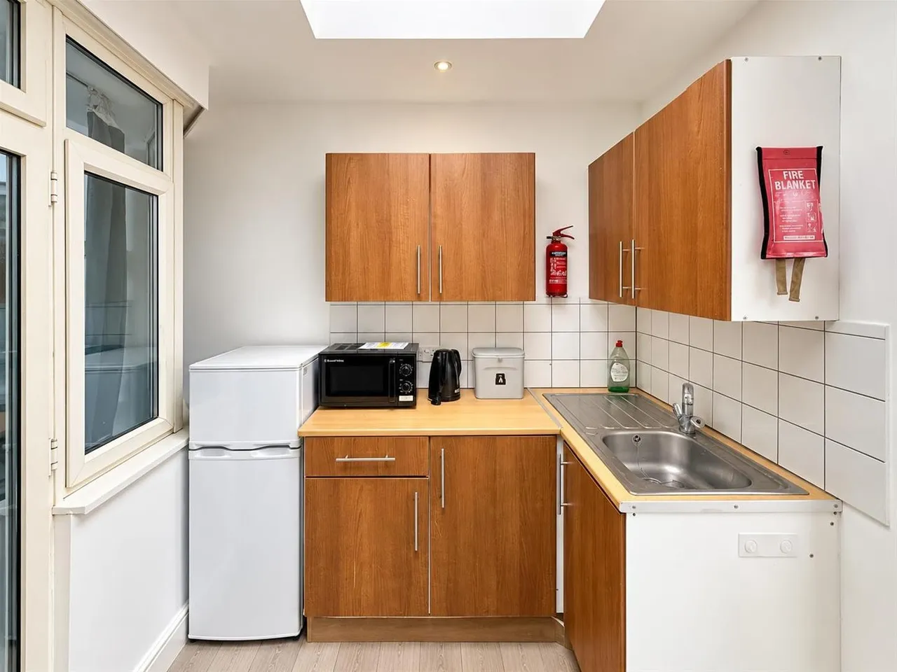 Osidge Lane, London, N14, photo 5
