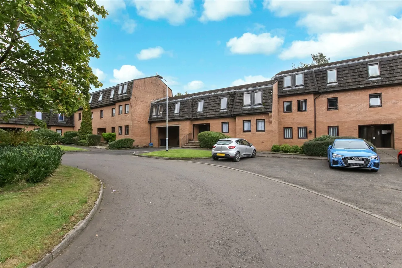 1 bed flat for sale, Mahon Court, Moodiesburn, G69