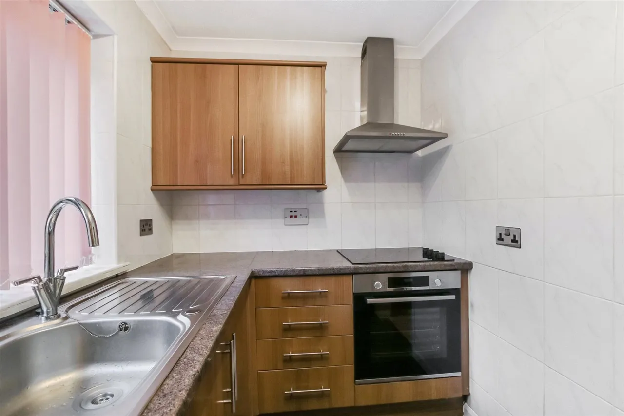 Mahon Court, Moodiesburn, G69, photo 6