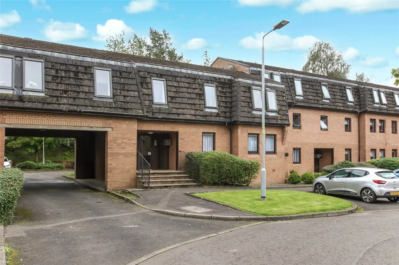Mahon Court, Moodiesburn, G69, photo 16