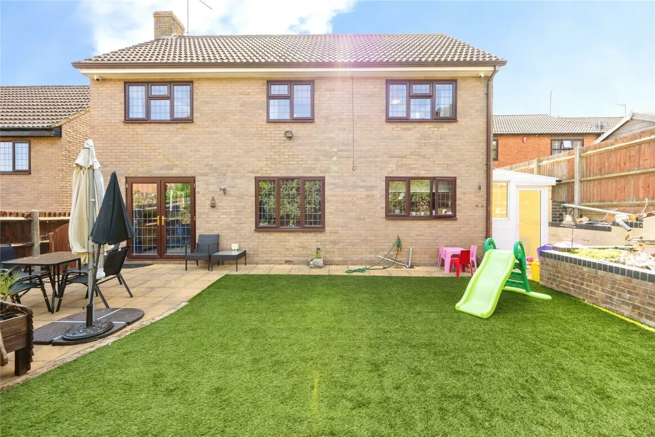 Ennismore Green, Luton, Bedfordshire, LU2, photo 21