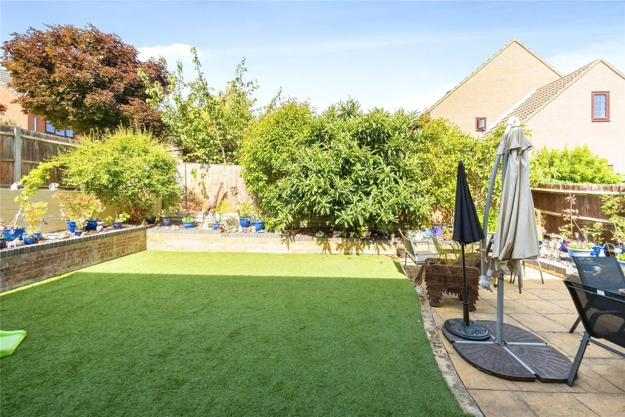 Ennismore Green, Luton, Bedfordshire, LU2, photo 18