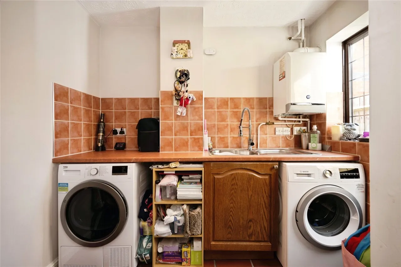 Ennismore Green, Luton, Bedfordshire, LU2, photo 11